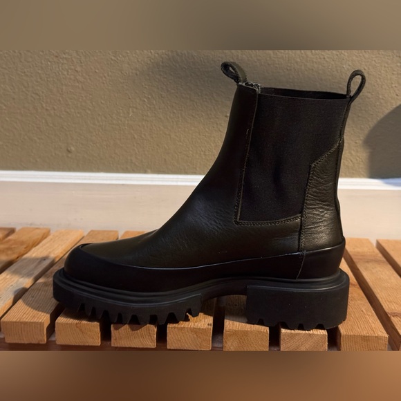 ALL SAINTS GREEN AND BLACK CHELSEA BOOT 7 37 - Picture 7 of 9